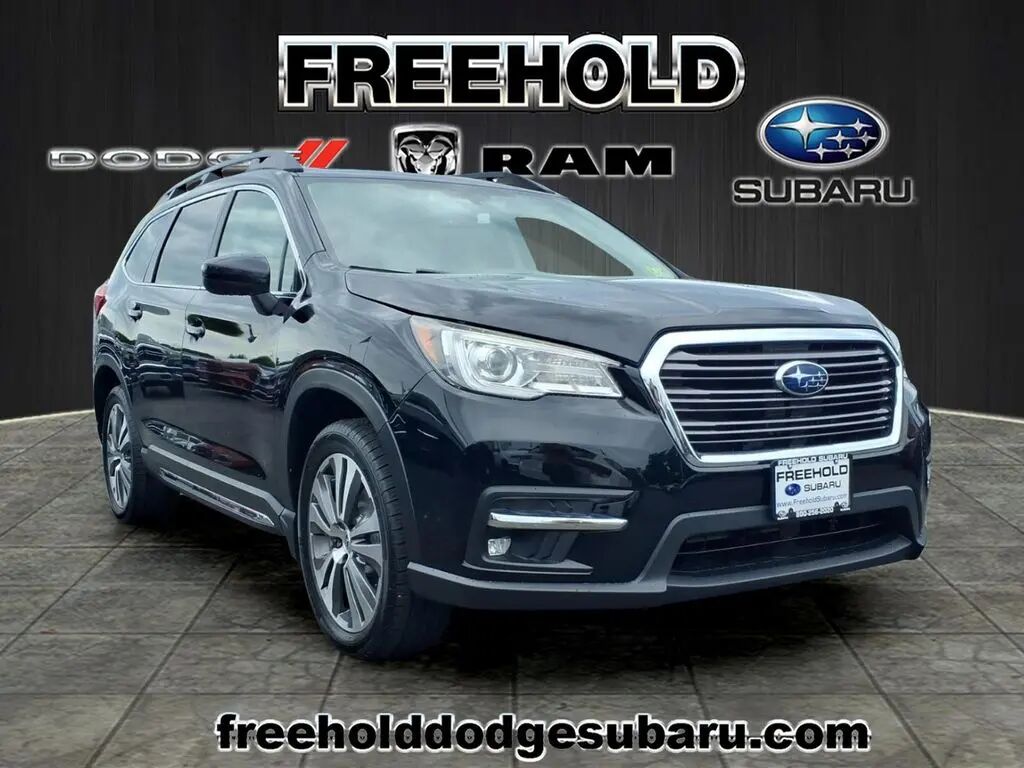 2019 Subaru Ascent Limited 7-Passenger — photo 1 of 13