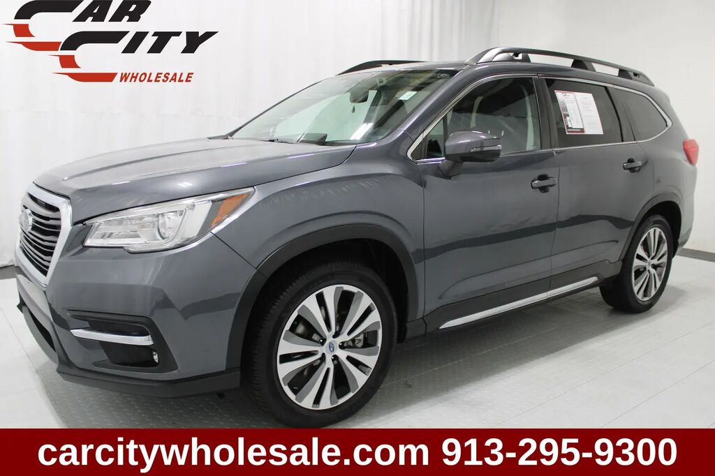 2022 Subaru Ascent Limited 7-Passenger — photo 1 of 13