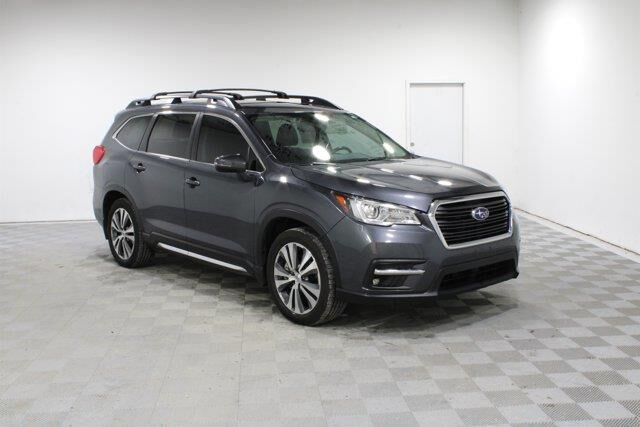 2022 Subaru Ascent Limited 7-Passenger — photo 1 of 2