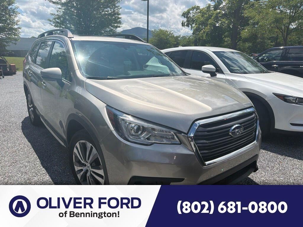 2019 Subaru Ascent Limited 7-Passenger — photo 1 of 3