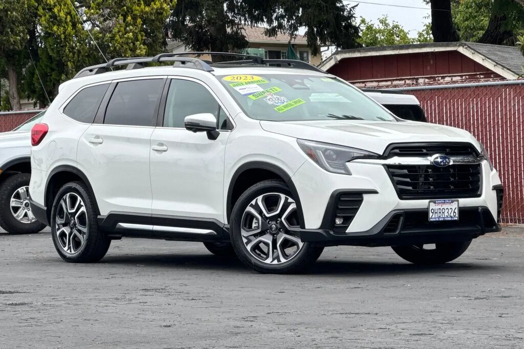 2023 Subaru Ascent Limited 8-Passenger — photo 1 of 21