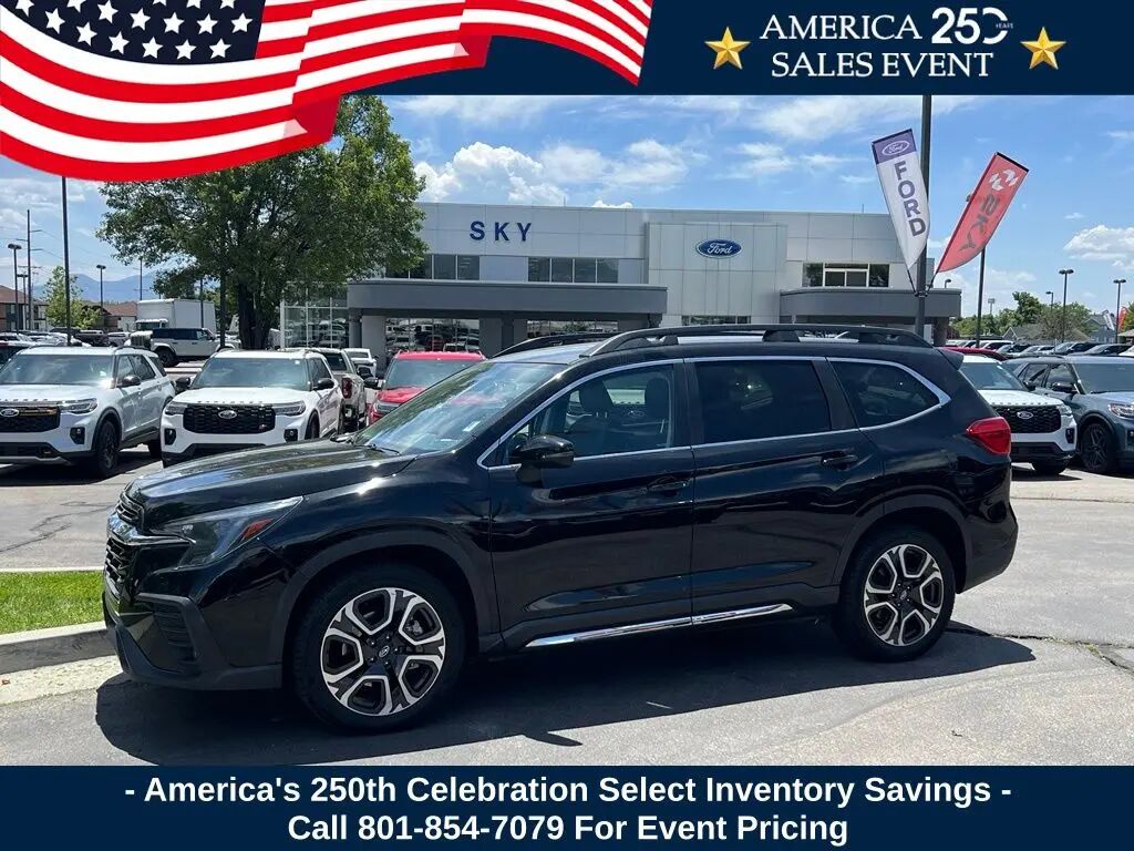 2023 Subaru Ascent Limited 7-Passenger — photo 1 of 19