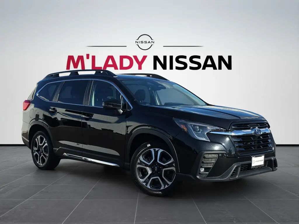 2023 Subaru Ascent Limited 7-Passenger — photo 1 of 12