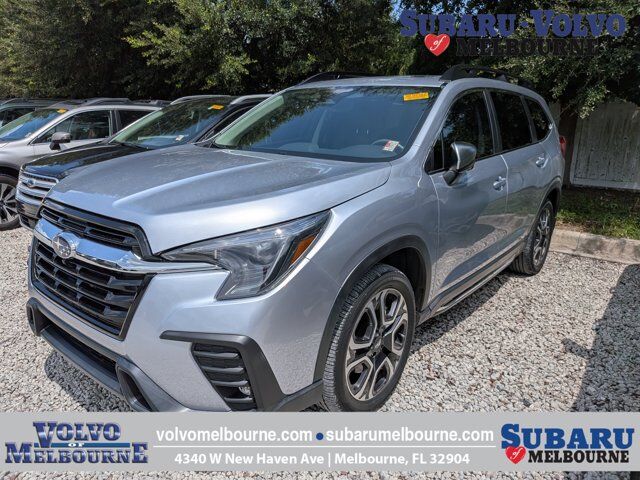 2023 Subaru Ascent Limited — photo 1 of 13