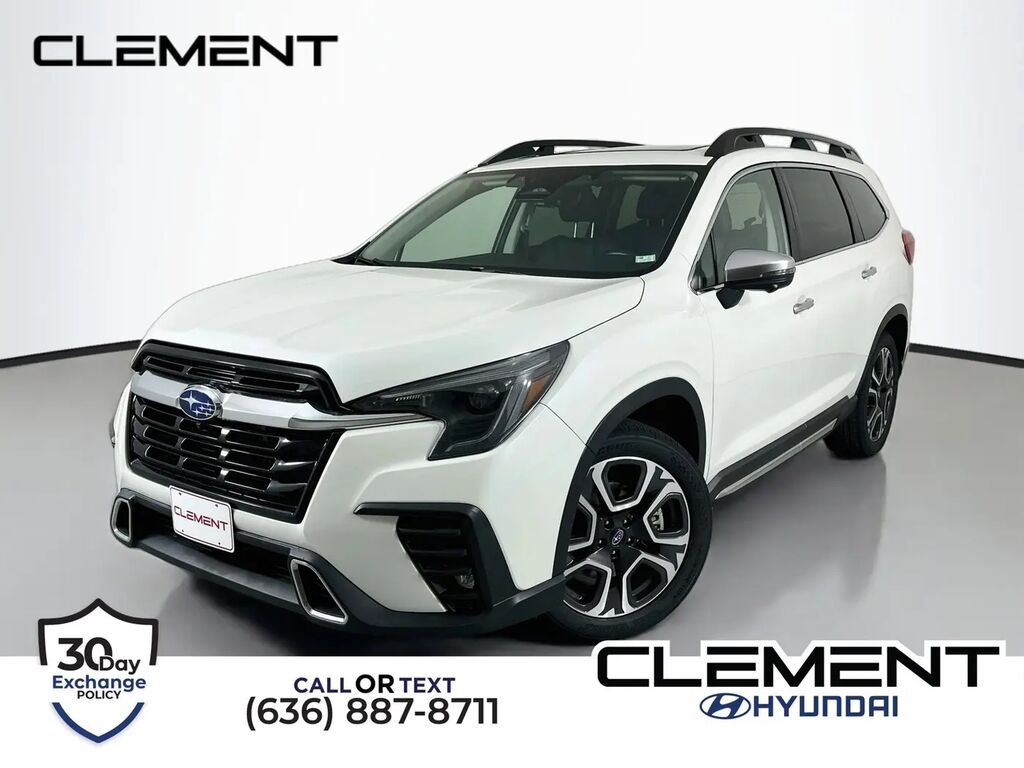 2023 Subaru Ascent Touring — photo 1 of 13