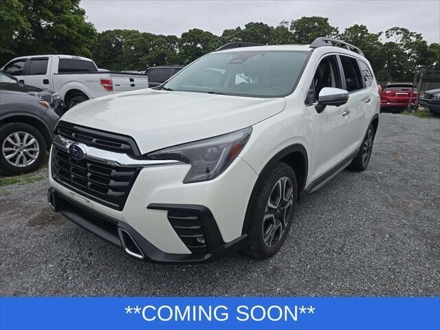 2023 Subaru Ascent Touring — photo 1 of 12