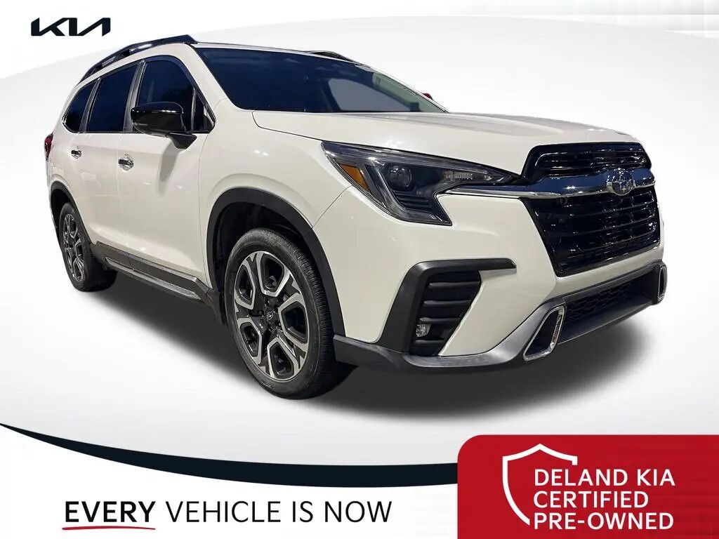 2024 Subaru Ascent Touring — photo 1 of 13