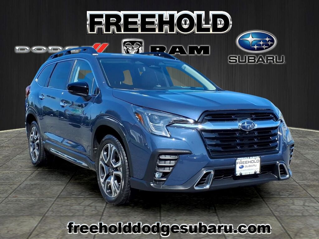 2024 Subaru Ascent Touring — photo 1 of 26