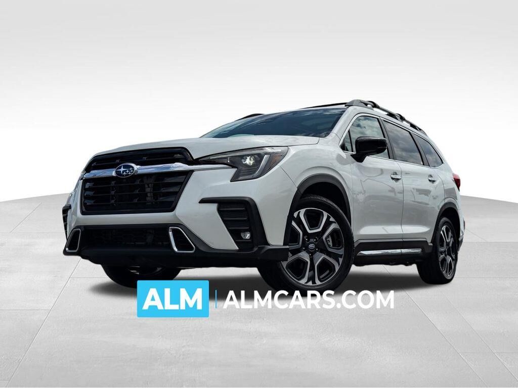 2024 Subaru Ascent Touring — photo 1 of 13