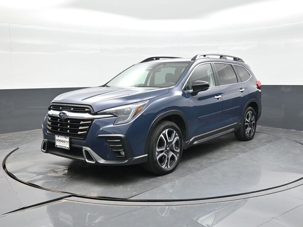 2024 Subaru Ascent Touring — photo 1 of 1