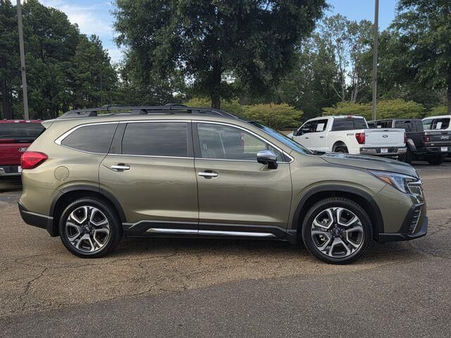 2023 Subaru Ascent Touring — photo 1 of 13