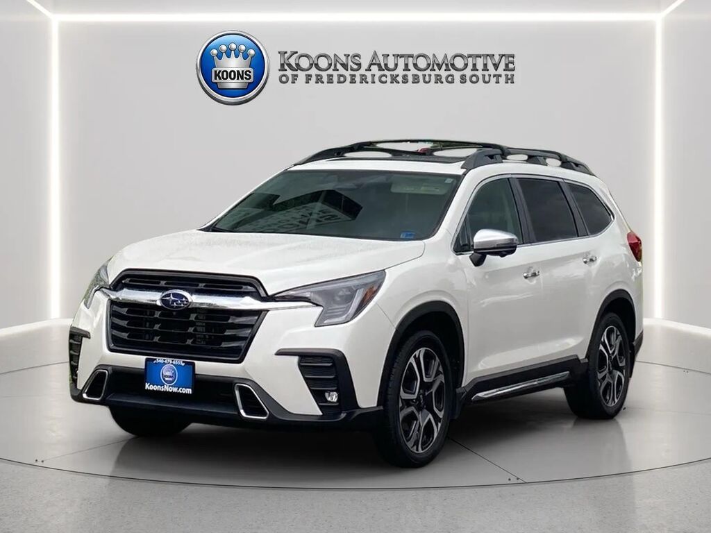 2023 Subaru Ascent Touring 7-Passenger — photo 1 of 13