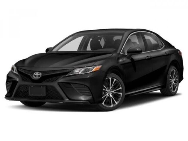 2018 Toyota Camry SE — photo 1 of 1