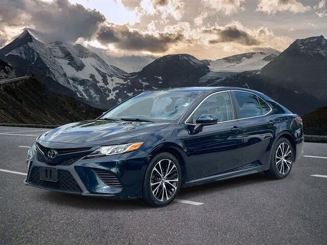 2018 Toyota Camry SE — photo 1 of 1
