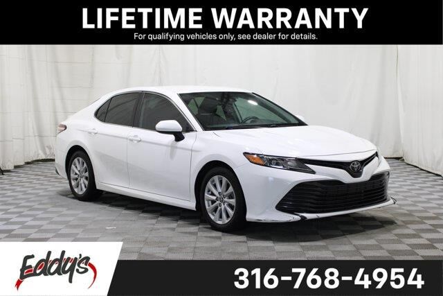 2019 Toyota Camry LE — photo 1 of 13