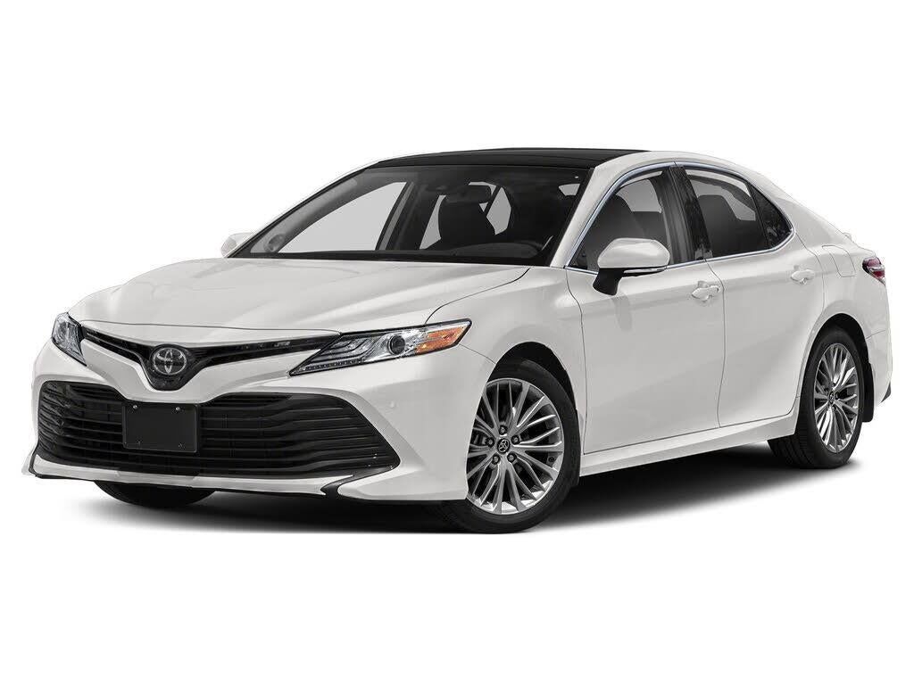 2019 Toyota Camry XLE — photo 1 of 1