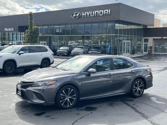 2019 Toyota Camry SE
