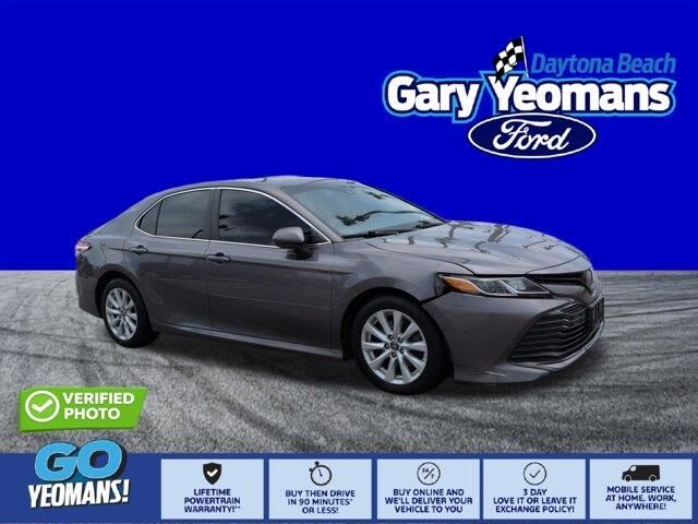 2019 Toyota Camry LE — photo 1 of 26