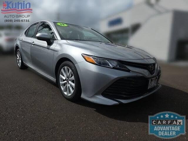 2019 Toyota Camry LE — photo 1 of 2