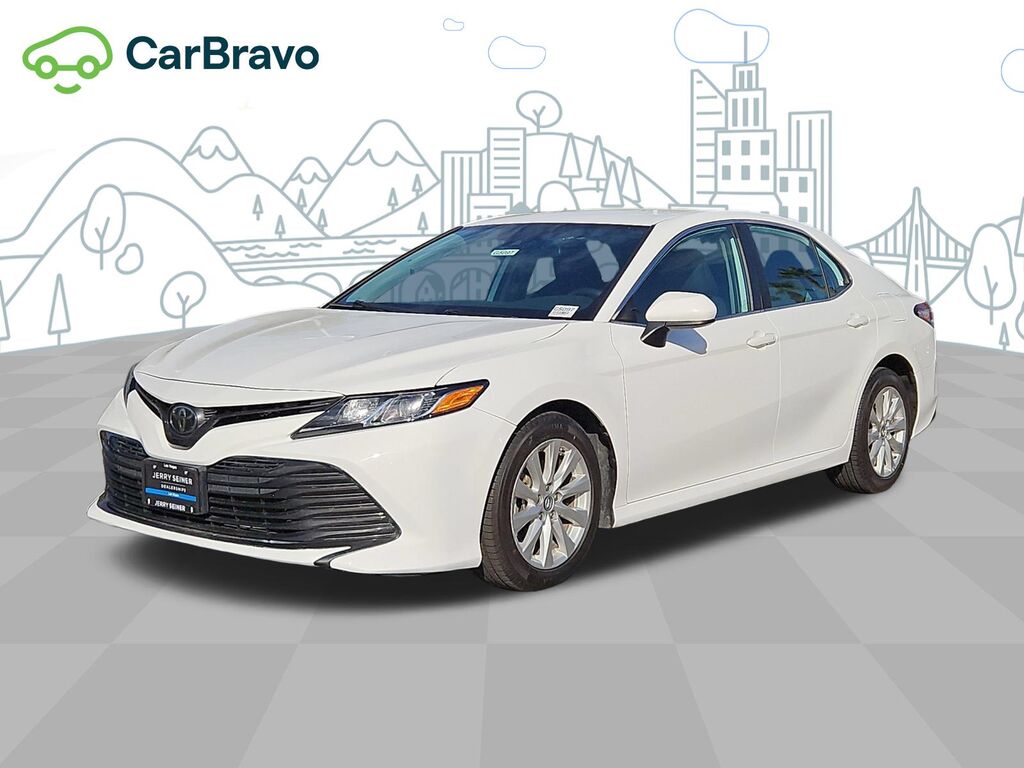 2019 Toyota Camry LE — photo 1 of 7