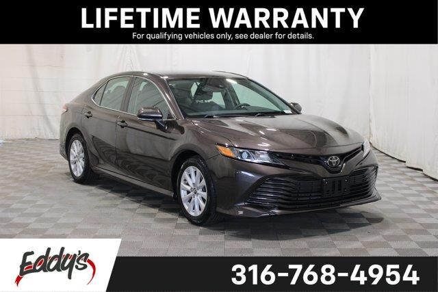 2019 Toyota Camry LE — photo 1 of 13