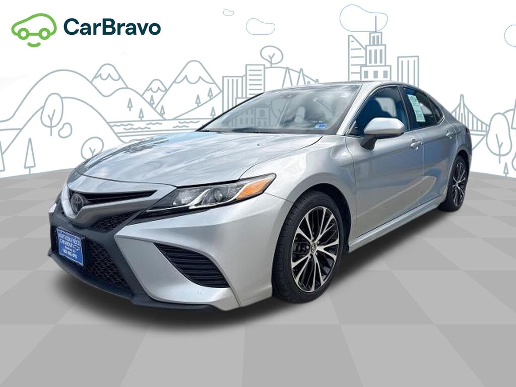 2019 Toyota Camry SE — photo 1 of 6