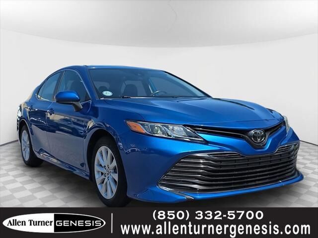 2019 Toyota Camry LE — photo 1 of 13
