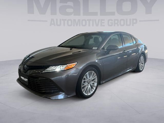 2018 Toyota Camry Hybrid XLE — photo 1 of 39