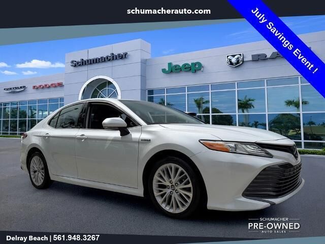 2019 Toyota Camry Hybrid XLE