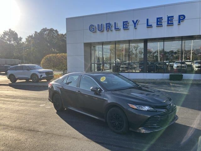 2018 Toyota Camry Hybrid LE