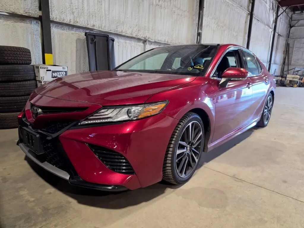 2018 Toyota Camry XSE — photo 1 of 11
