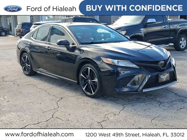 2018 Toyota Camry XSE — photo 1 of 3