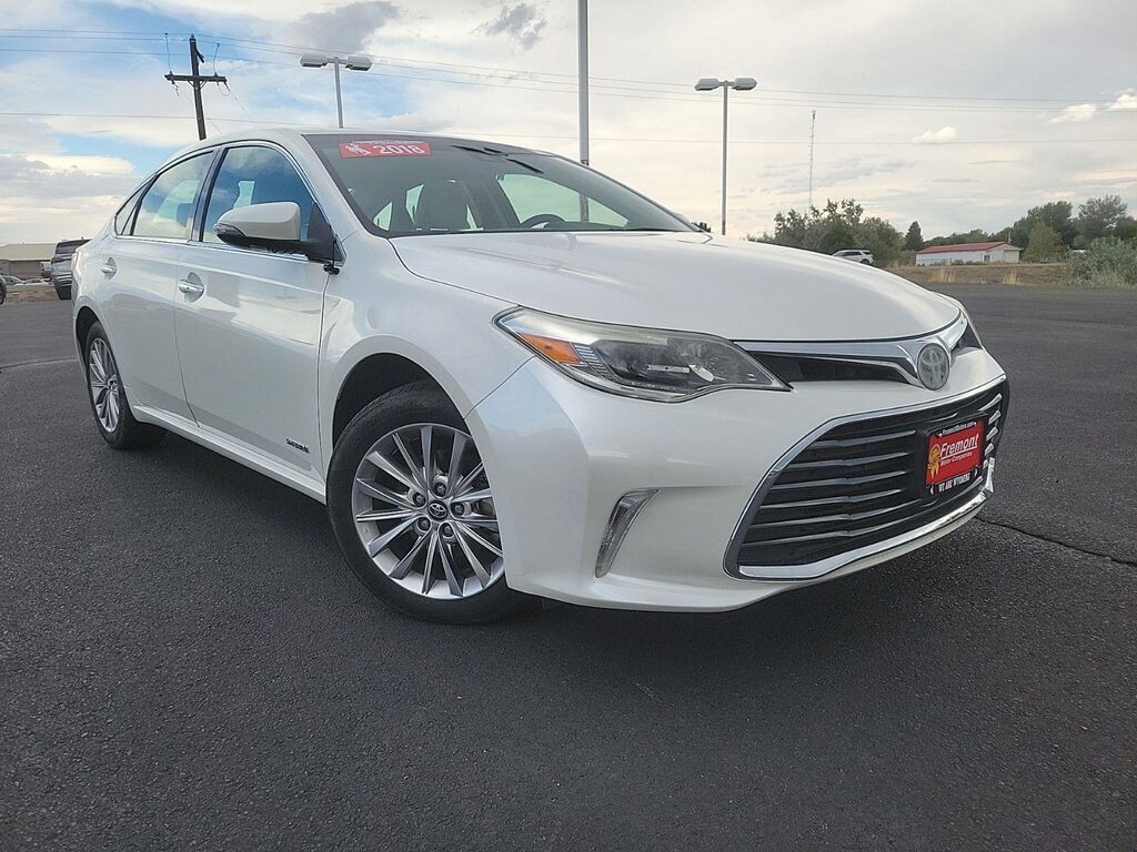 2018 Toyota Avalon Hybrid Limited — photo 1 of 26