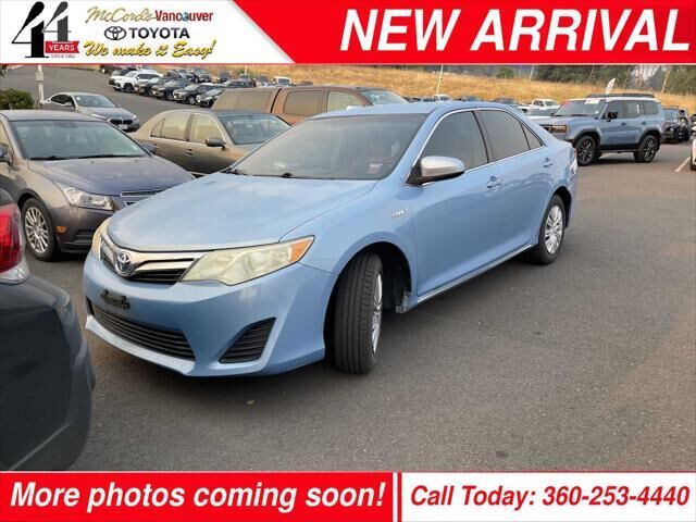 2013 Toyota Camry Hybrid LE — photo 1 of 24