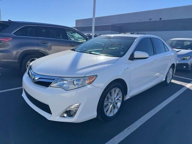 2014 Toyota Camry Hybrid XLE