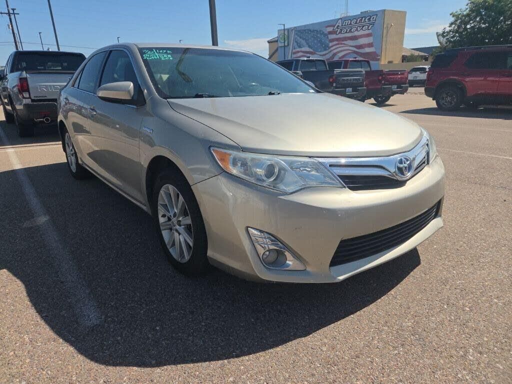 2013 Toyota Camry Hybrid XLE — photo 1 of 27