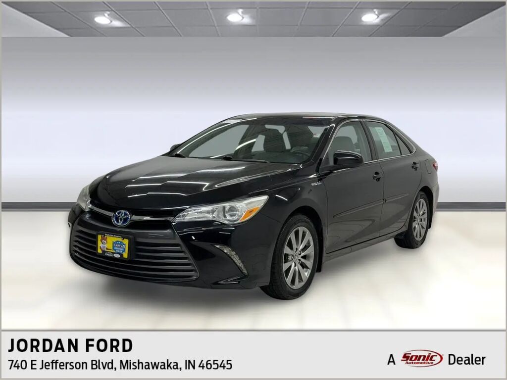 2017 Toyota Camry Hybrid XLE — photo 1 of 38