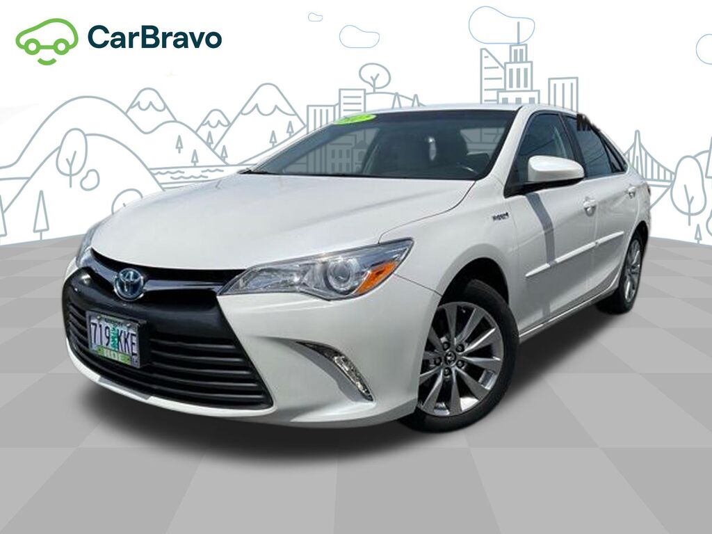 2017 Toyota Camry Hybrid LE — photo 1 of 6