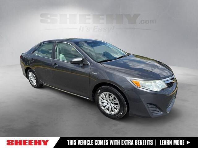 2013 Toyota Camry Hybrid LE — photo 1 of 13
