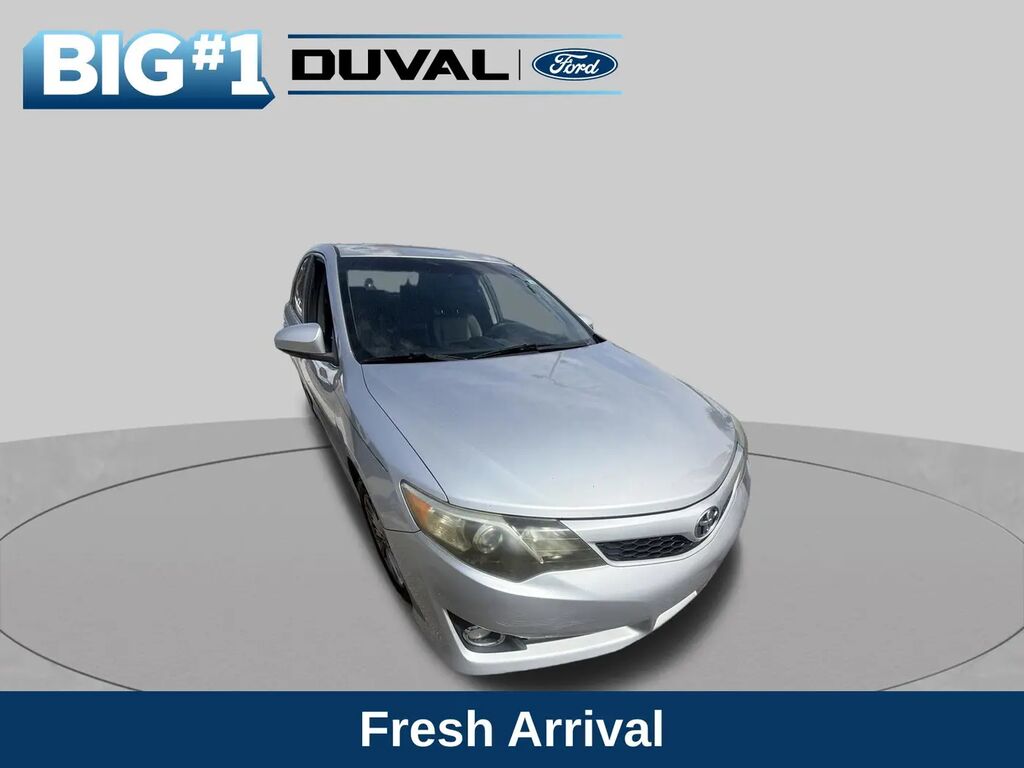 2012 Toyota Camry SE — photo 1 of 4