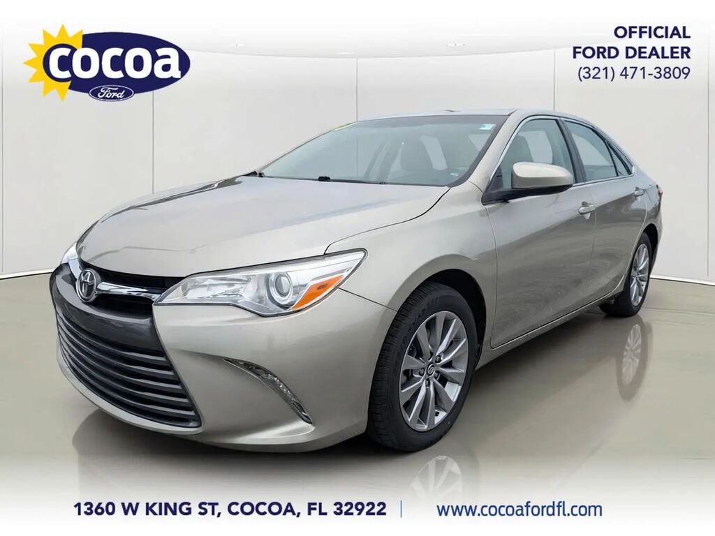 2017 Toyota Camry XLE — photo 1 of 13