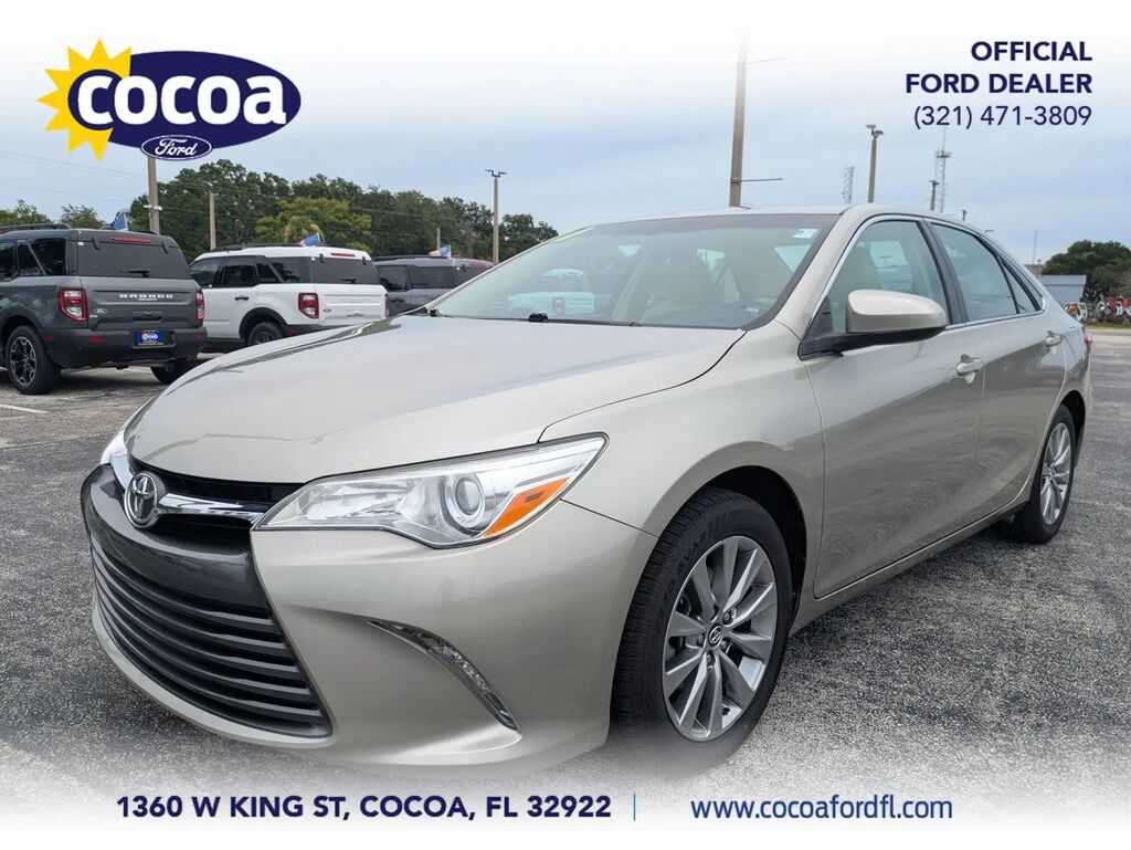 2017 Toyota Camry XLE — photo 1 of 23