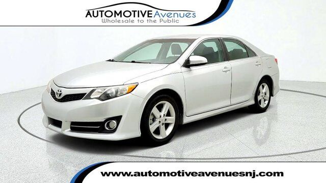 2014 Toyota Camry SE
