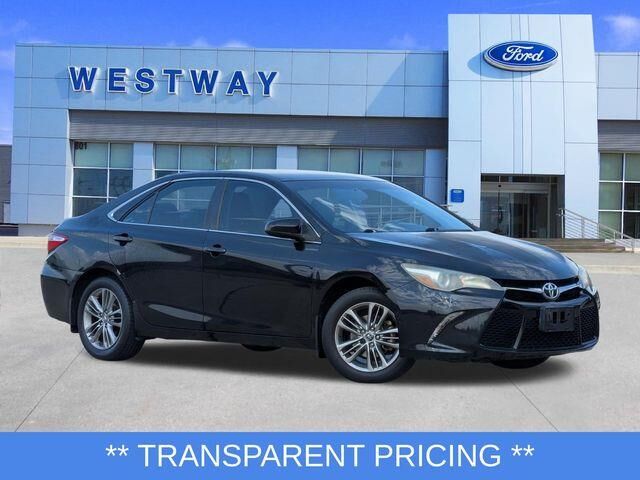 2015 Toyota Camry SE — photo 1 of 26