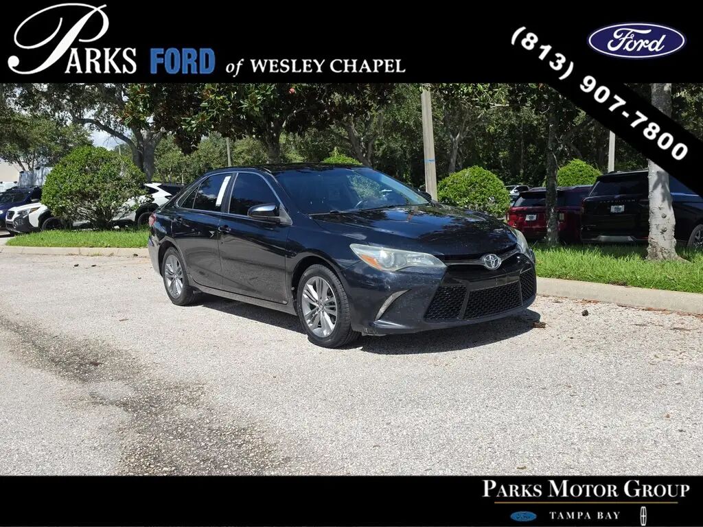 2015 Toyota Camry SE — photo 1 of 13