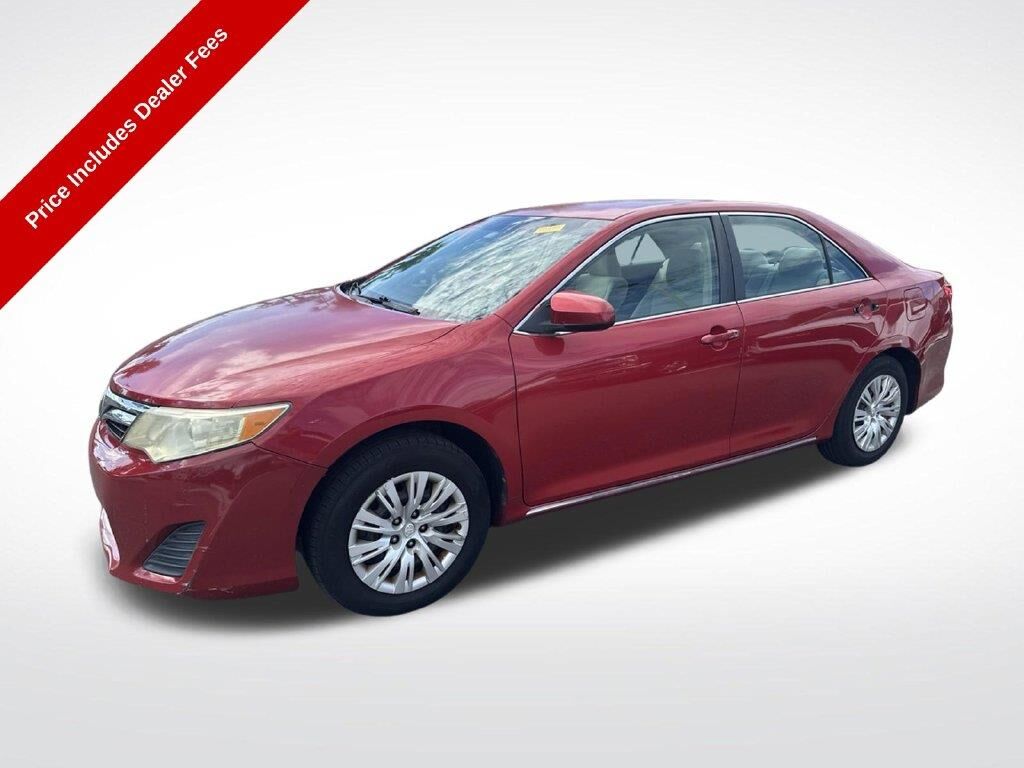 2012 Toyota Camry LE — photo 1 of 13