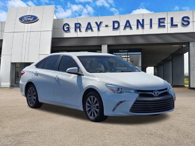 2016 Toyota Camry XLE