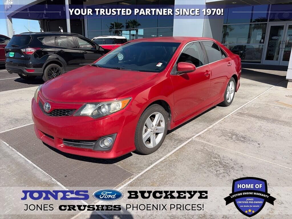 2012 Toyota Camry SE — photo 1 of 1