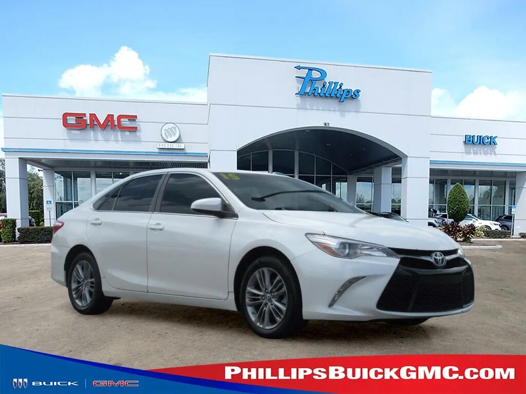 2015 Toyota Camry XLE — photo 1 of 13