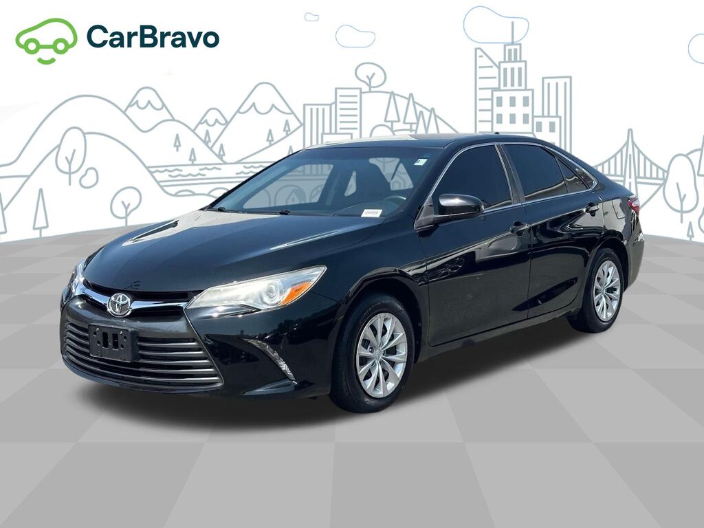 2017 Toyota Camry LE — photo 1 of 6